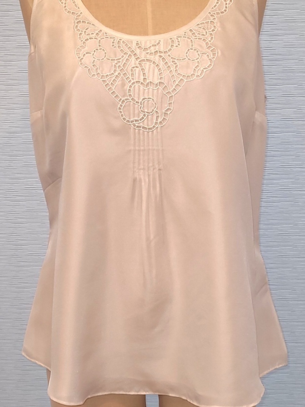 White House Black Market White Lace-Trim Sleeveless Top